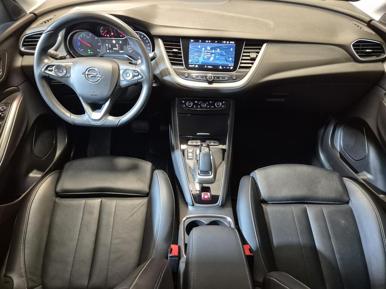 Opel Grandland X 1.6 Turbo Plug-in-Hybrid Ultimate | Navigatie | Stoelverwarming/Stoelverkoeling | 360º Camera | Apple Carplay/Android Auto | Keyless Entry |