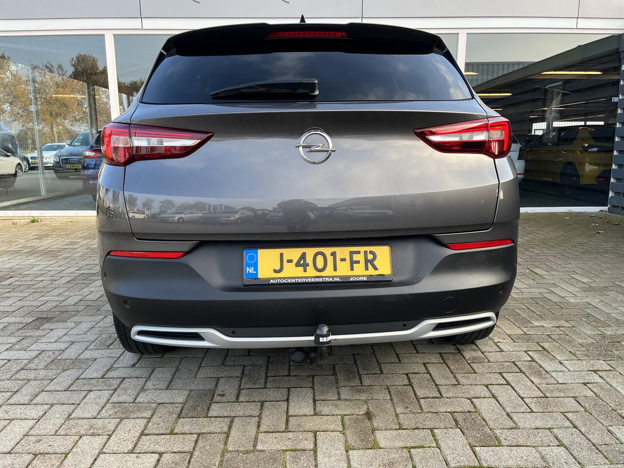 Opel Grandland X 1.2 Turbo Business Executive 50% deal 7.475,- ACTIE Trekhaak / Carplay / Clima / Cruise / Keyless