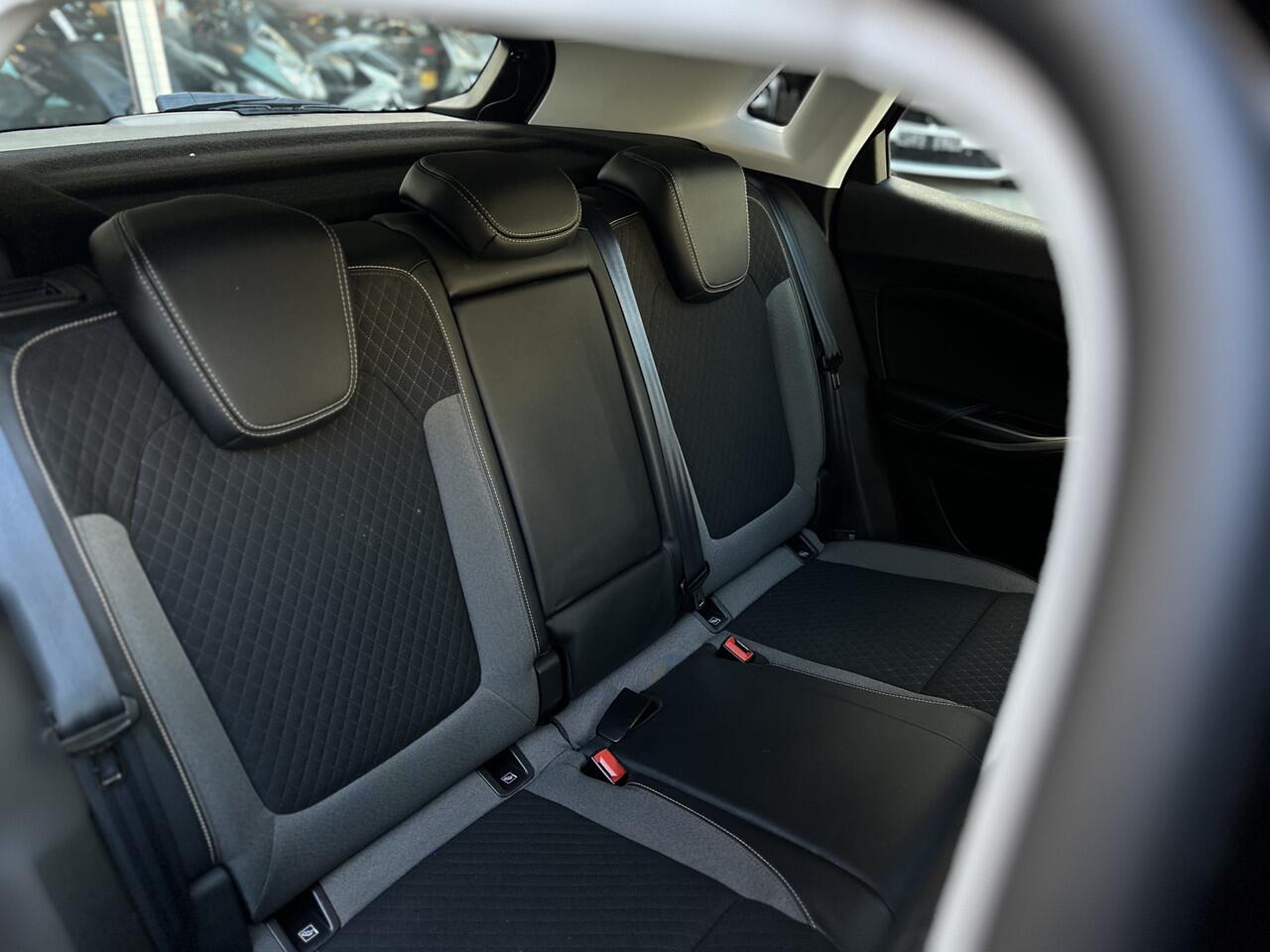 Opel Grandland X 1.2 Turbo Business Executive ECC/ CAMERA / Sensoren.