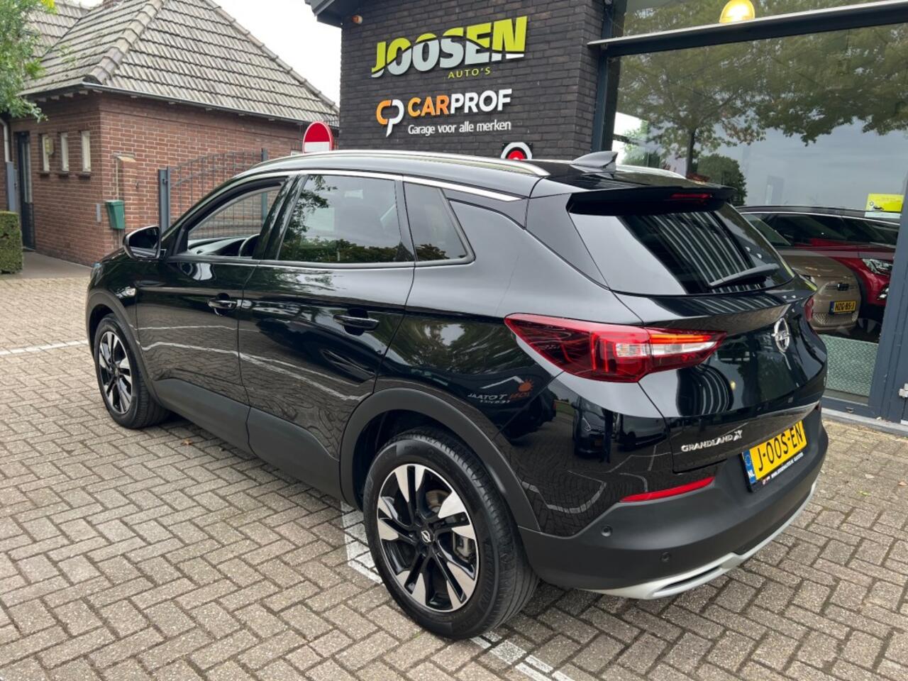 Opel Grandland X 1.2 TURBO INNOVATION