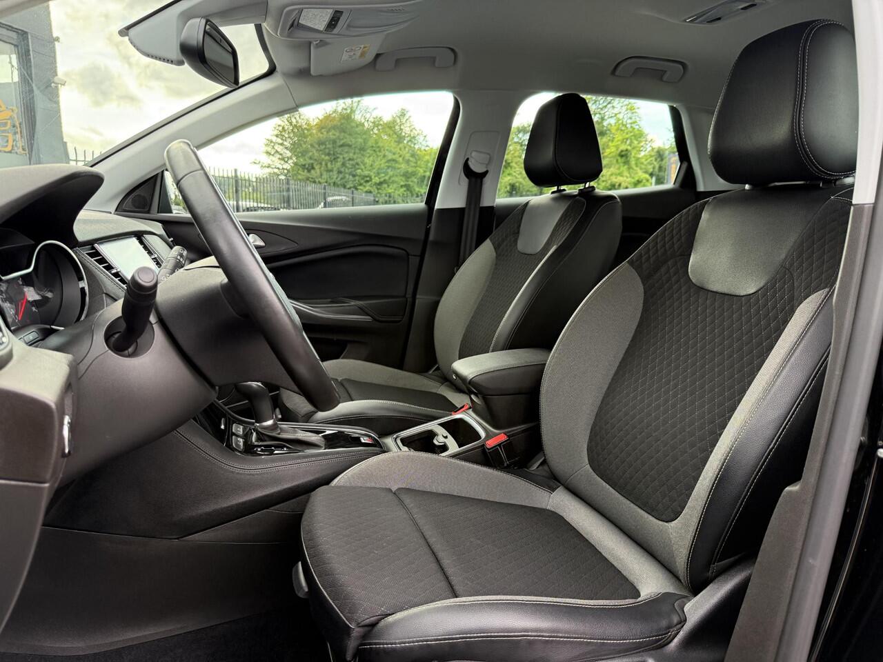 Opel Grandland X 1.2 Turbo Innovation 2e Eigenaar,Trekhaak,Halfleder,131pk,Navi,Clima,Cruise,Camera,Apple Carplay,PDC V+A,Dodehoek Detectie,Nieuwe APK bij Aflevering