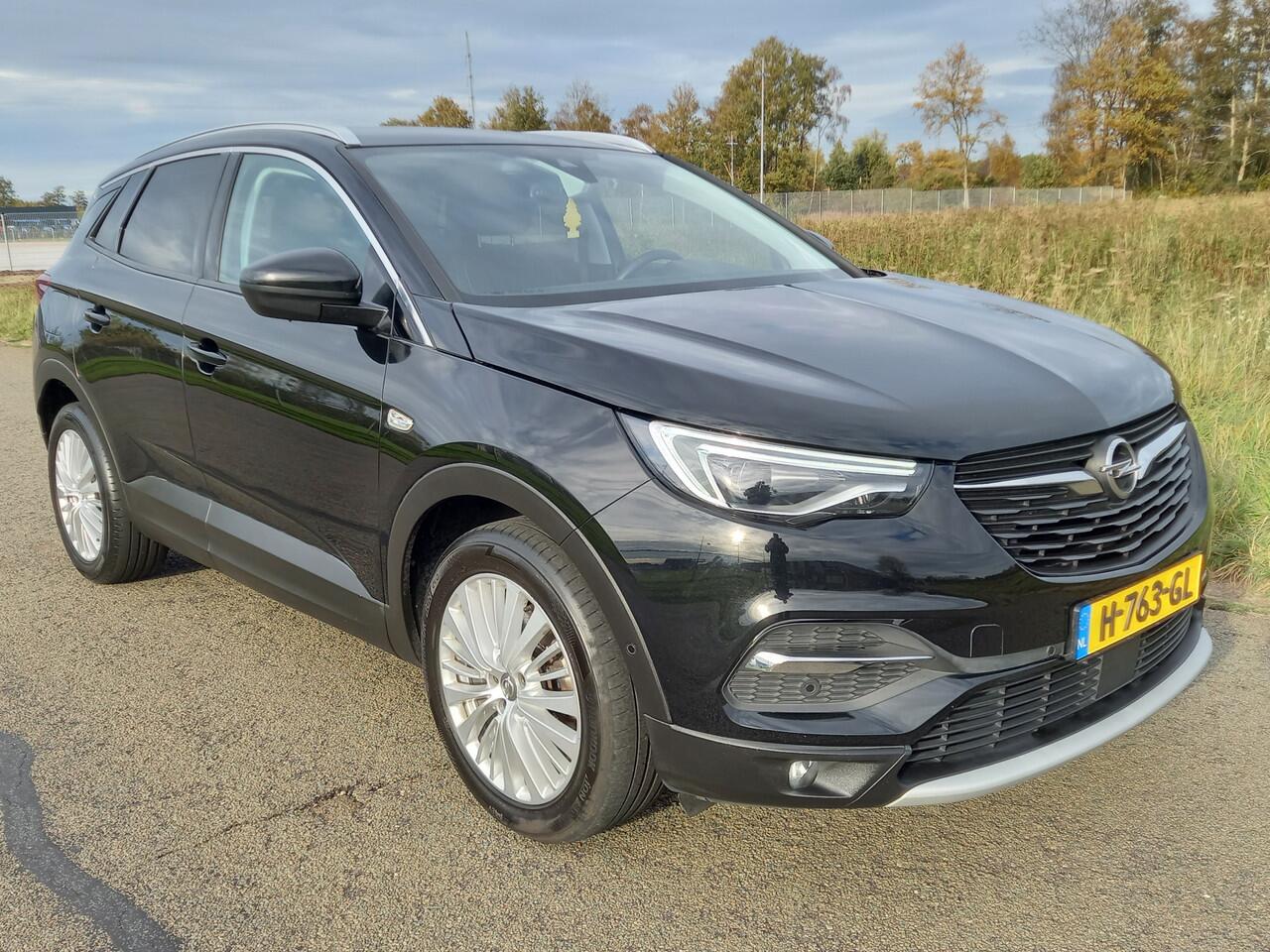 Opel Grandland X 1.2 Turbo Business Executive