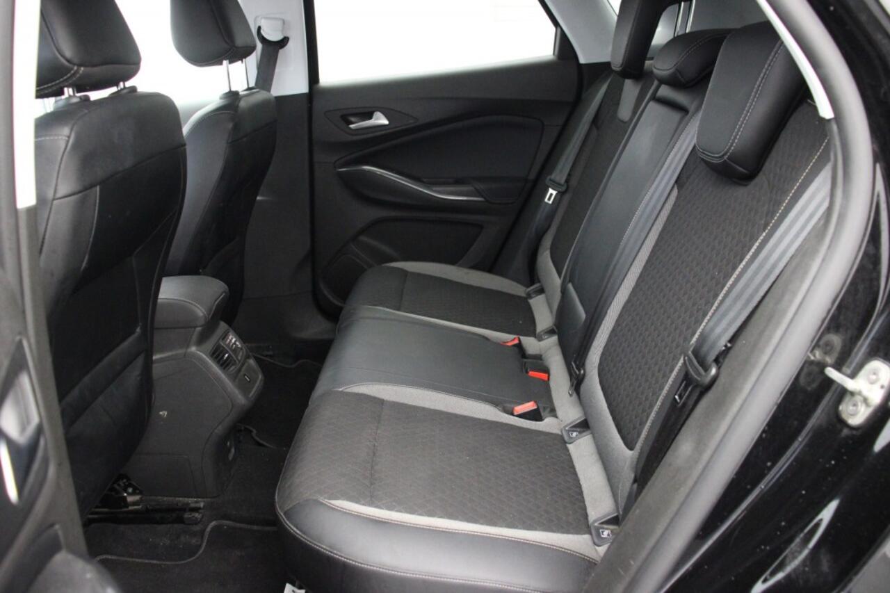 Opel Grandland X 1.2 Turbo Business Executive Automaat - Carplay, Navi, Cruise, Clima