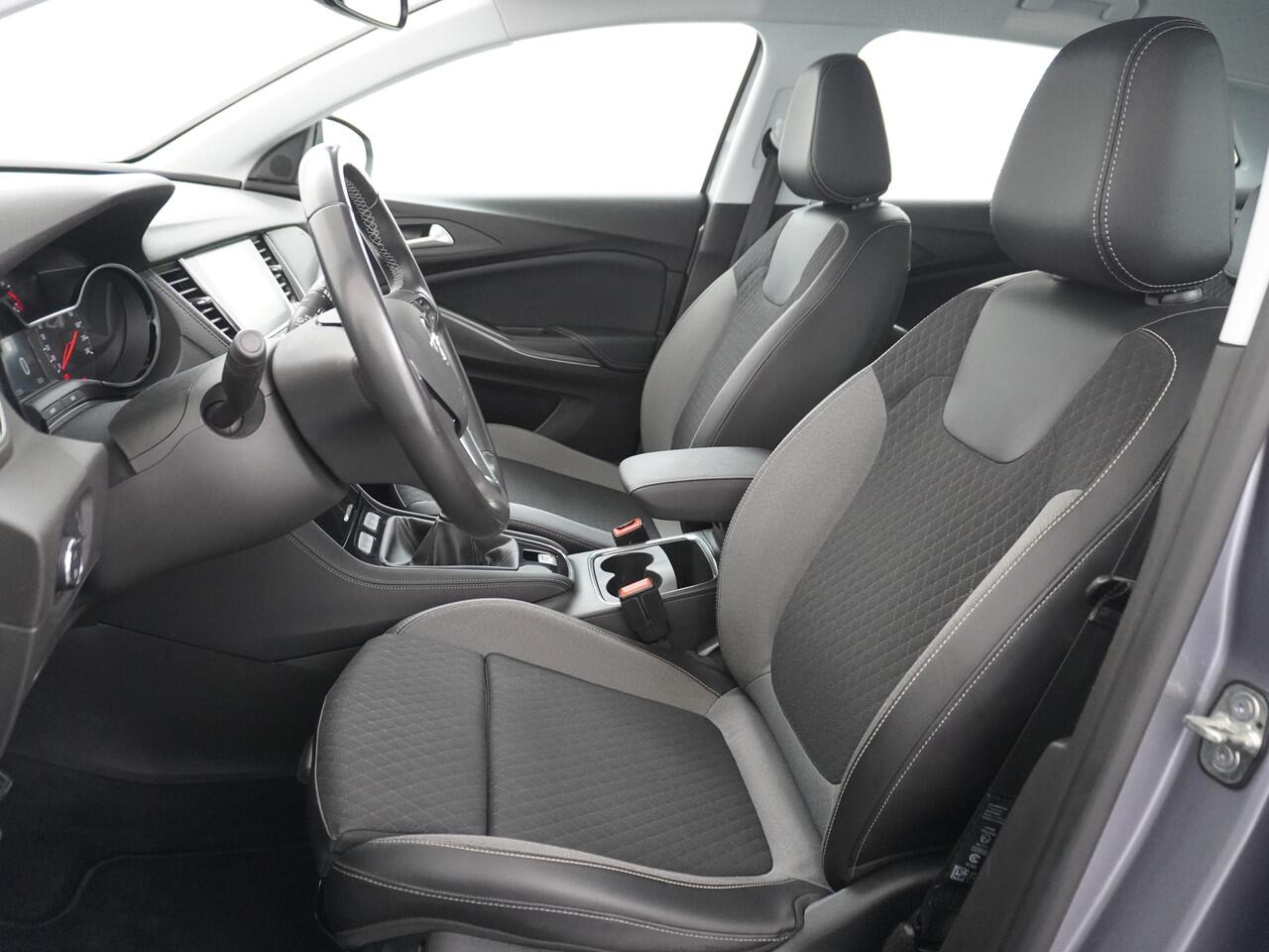 Opel Grandland X T 131pk 360°Camera Navi Apple Carplay Android Auto Bluetooth Cruise Control Pdc Dab Ecc Isofix Mistlampen Blindspot Lane-departure Bordherkenning Licht-/Zichtpakket Led Lmv Origineel Nederlandse Auto