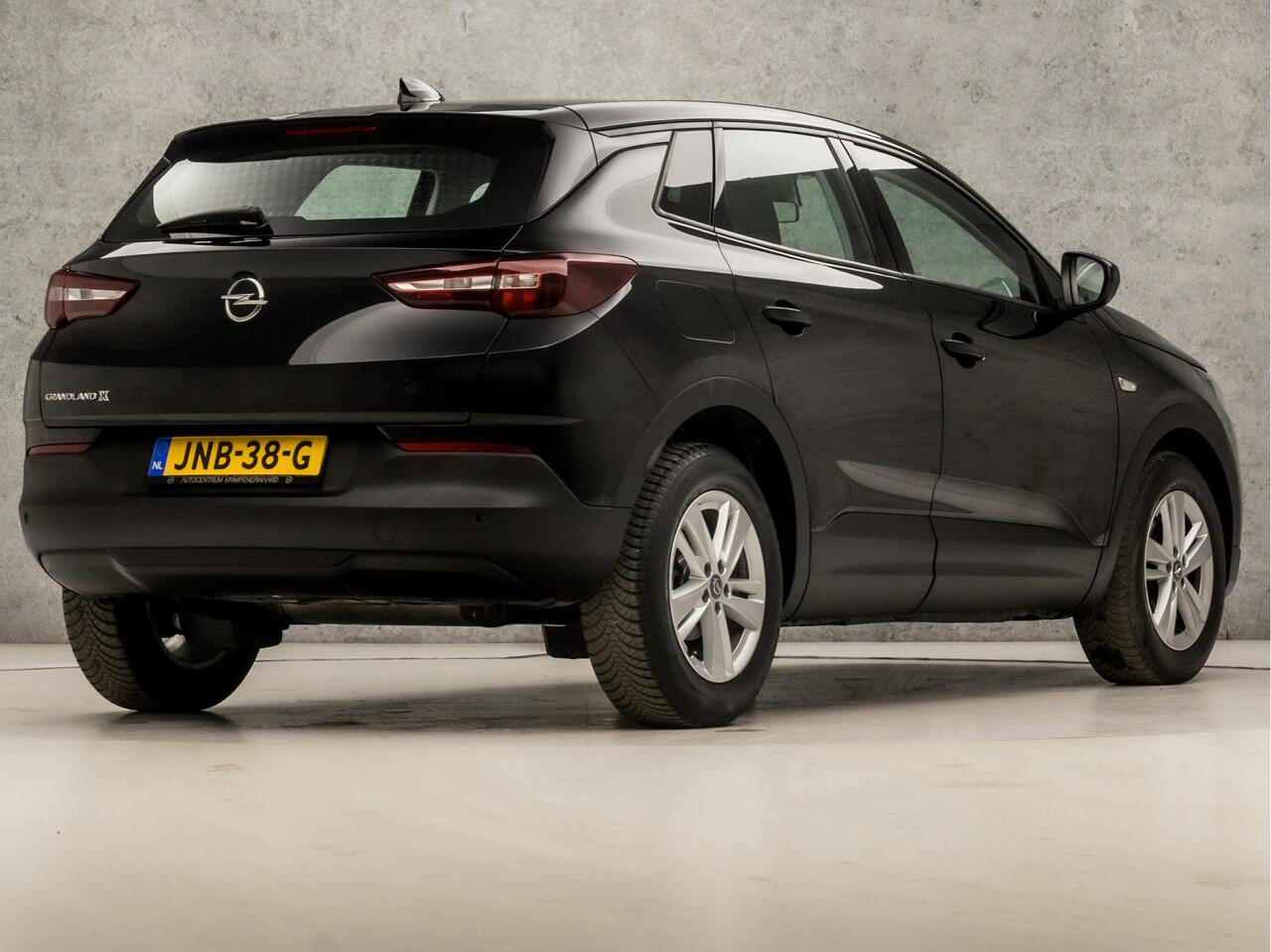 Opel Grandland X 1.2 Turbo Sport Automaat (APPLE CARPLAY, GROOT NAVI, LM VELGEN, SPORTSTOELEN, LED KOPLAMPEN, PARKEERSENSOREN, CRUISE, ELEK PAKKET, NIEUWSTAAT)