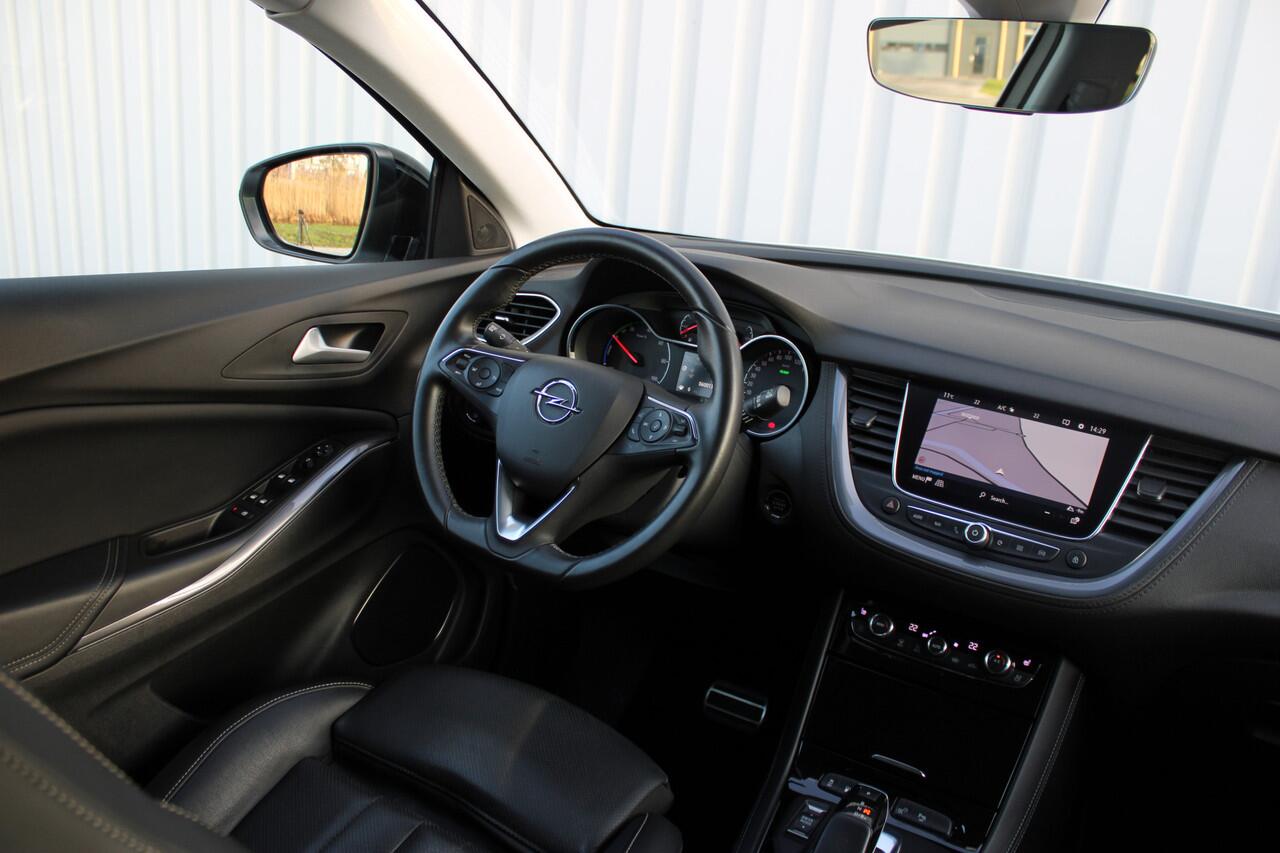 Opel Grandland X 1.6 Turbo Hybrid Ultimate | Incl. 12 maanden garantie | Cruise control | Climate control | Stoelverkoeling/verwarming | Apple carplay | Navigatie | DAB radio | Voor + achter camera | 100% dealer onderhouden |