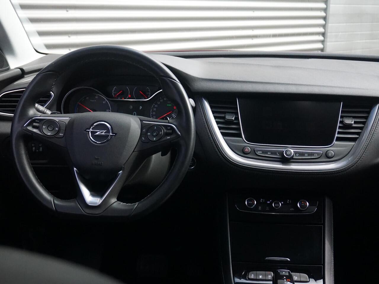 Opel Grandland X 1.6 Turbo Hybrid Business Edition