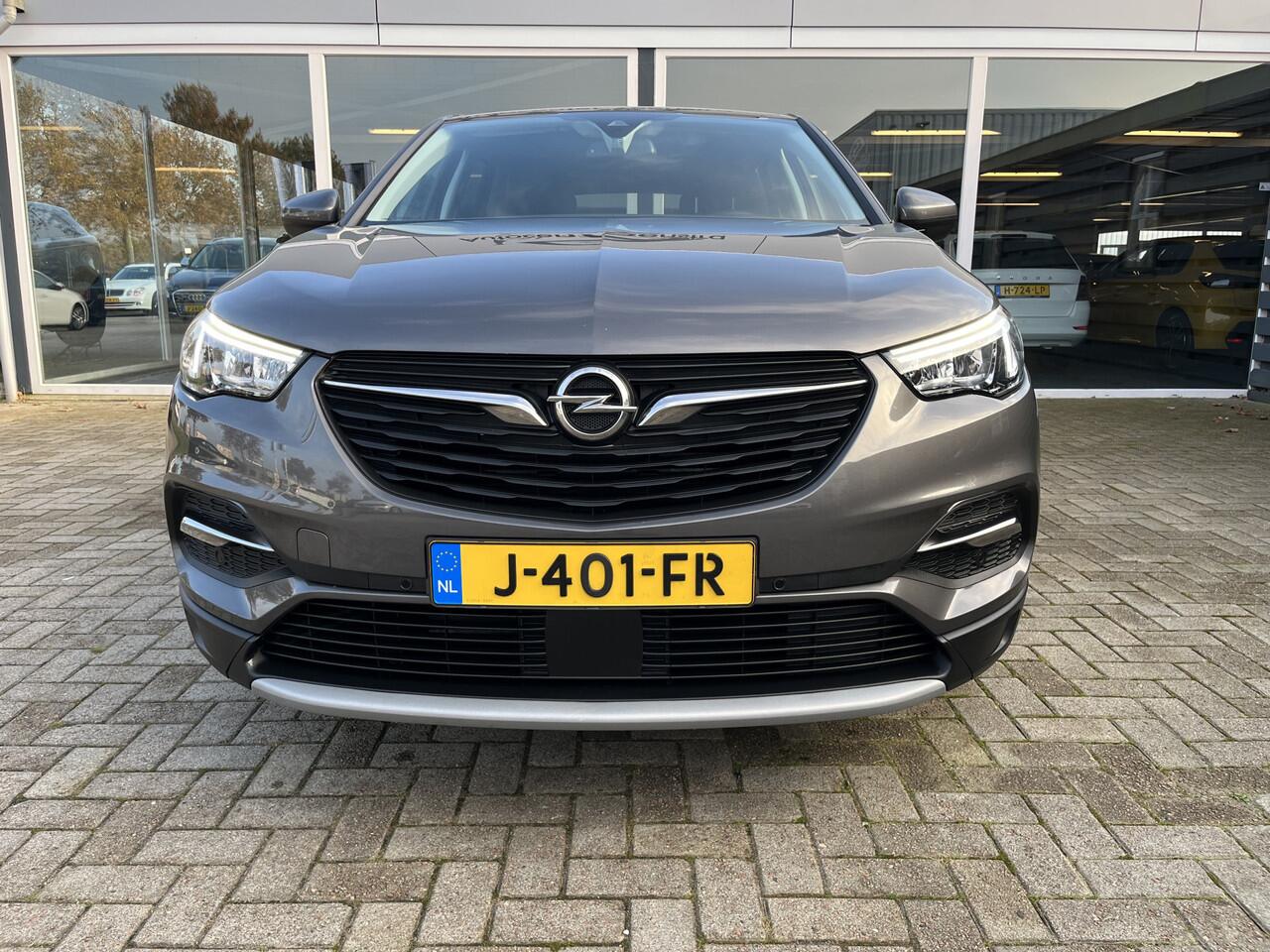Opel Grandland X 1.2 Turbo Business Executive 50% deal 7.475,- ACTIE Trekhaak / Carplay / Clima / Cruise / Keyless