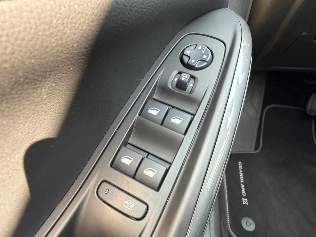 Opel Grandland X 1.2 Turbo Innovation | Navi | Camera | Climate Control | LM velgen |