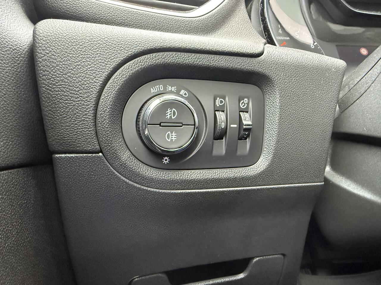 Opel Grandland X BWJ 2020 1.2 Turbo 131 PK Innovation AUTOMAAT | NAVI | CLIMA | CRUISE | CAMERA | HALF LEDER | APPLE CARPLAY | ANDROID AUTO | LMV | PDC