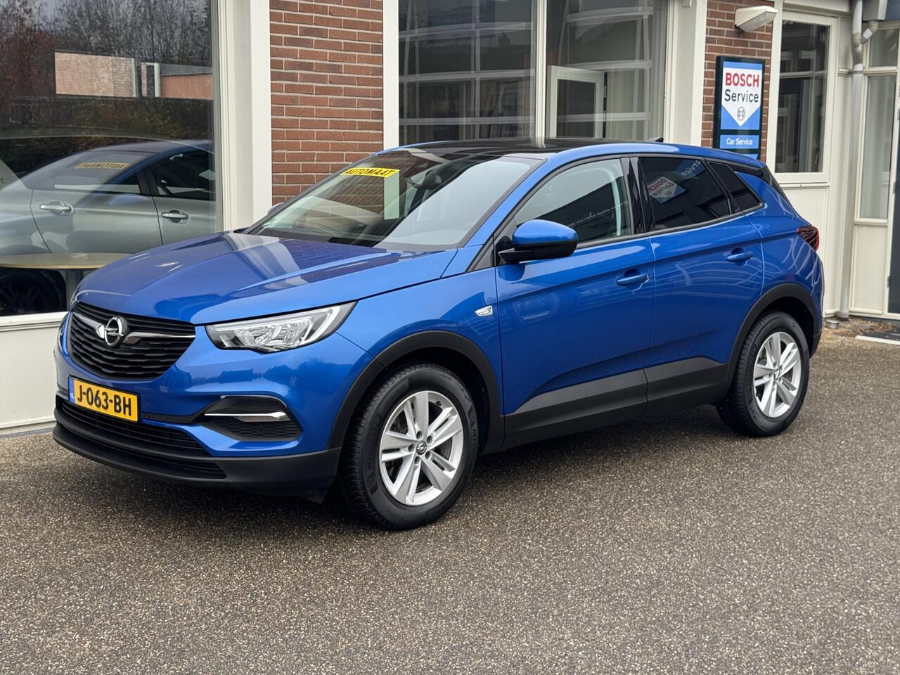 Opel Grandland X 1.2 Turbo Edition Automaat, 130 Pk, Airco/ECC, Panhttps://wheelerdelta.autodata.nl/data/files/00/02/52/78/49/16/0/160/120/foto.jpgoramadak, Trekhaak,