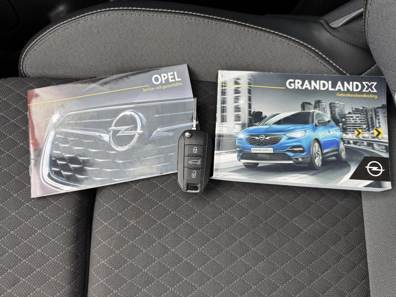 Opel Grandland X 1.2 Turbo GS Line / Stoelverwarming voor en achter / Stuurverwarming / Achteruitrijcamera / Cruise control / All season banden
