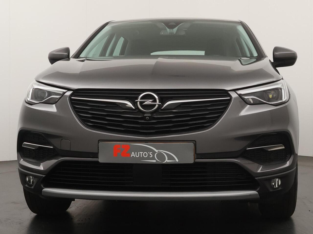Opel Grandland X 1.2 Turbo Business Elegance - LED koplampen - Stoelverwarming - Dode hoek - Navigatie - 360gr. Camera