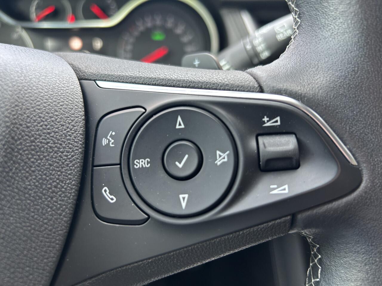 Opel Grandland X 1.6 Turbo Hybrid Business Edition PHEV // NAVI + CARPLAY // CAMERA // PDC V+A // CLIMA // STOEL + STUURWIELVERWARING