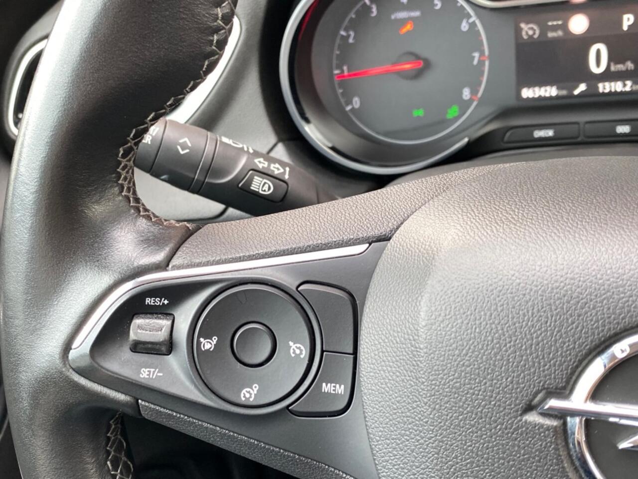 Opel Grandland X 1.2 TURBO BUS. EX. AUTOMAAT NAV CRUISE CARPLAY PANO CAMERA PDC LMV