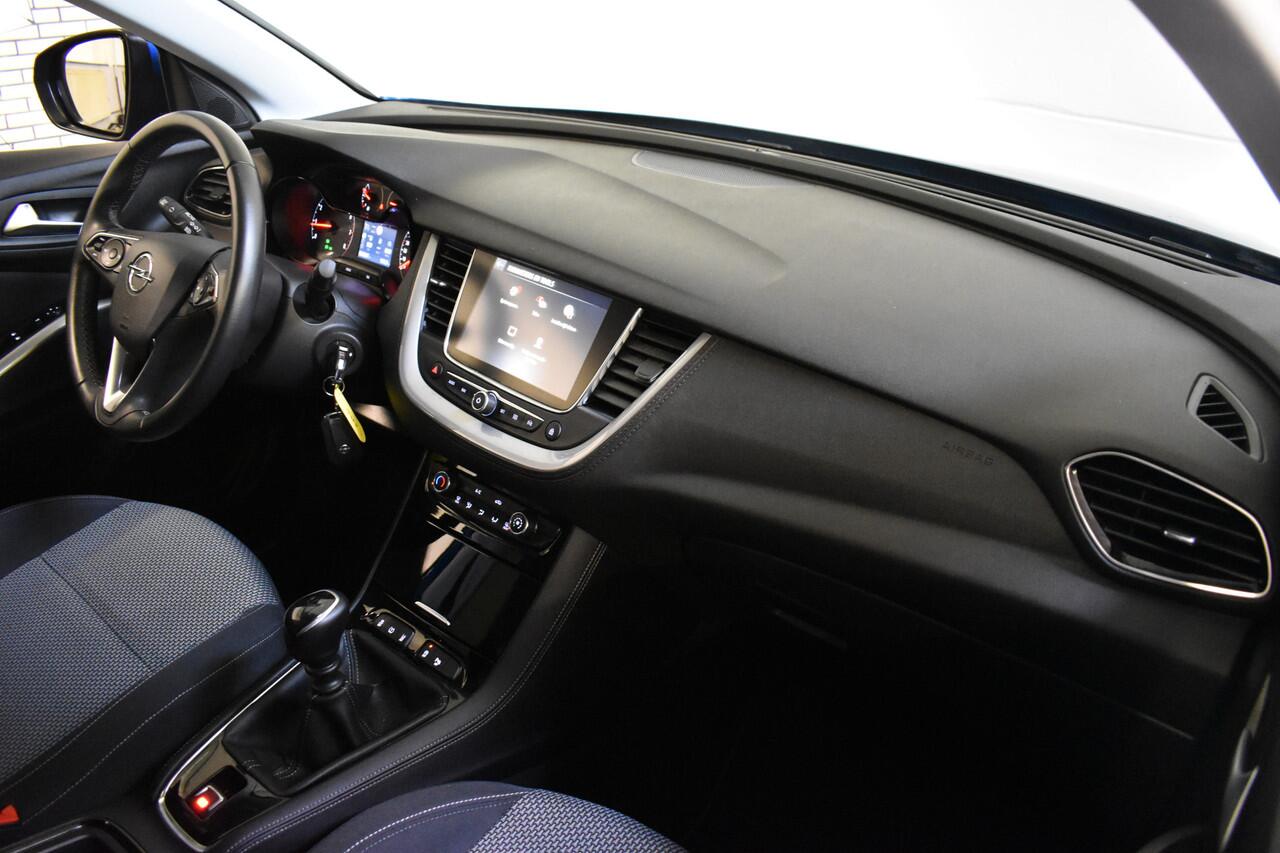 Opel Grandland X 1.2 TURBO BUSINESS EDITION NAVI/CARPLAY/PDC