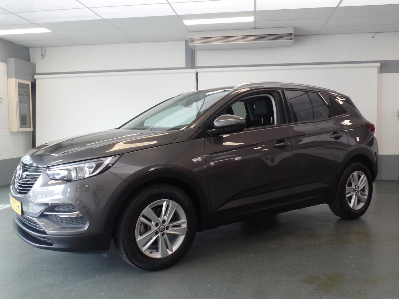 Opel Grandland X 1.2 Turbo Business + Navigatie, Achteruitrijcamera, Pdc, Cruise controle, Elek ramen, V/A, Deels leder, Lm velgen 17''Ex eerste eigenaar, Nederlandse auto!! Bovag afleverpakket 695,-