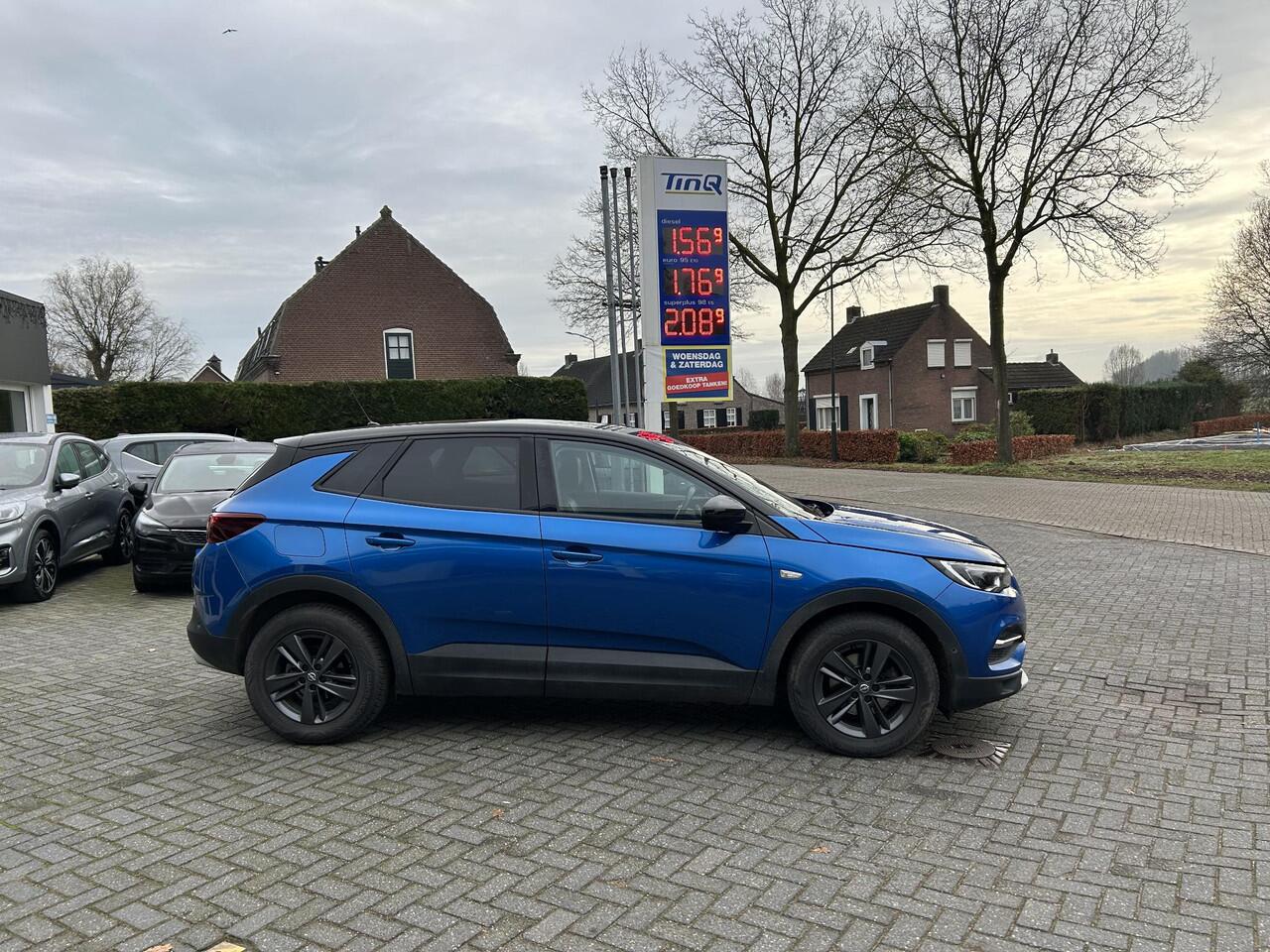 Opel Grandland X 1.2 Turbo Elegance