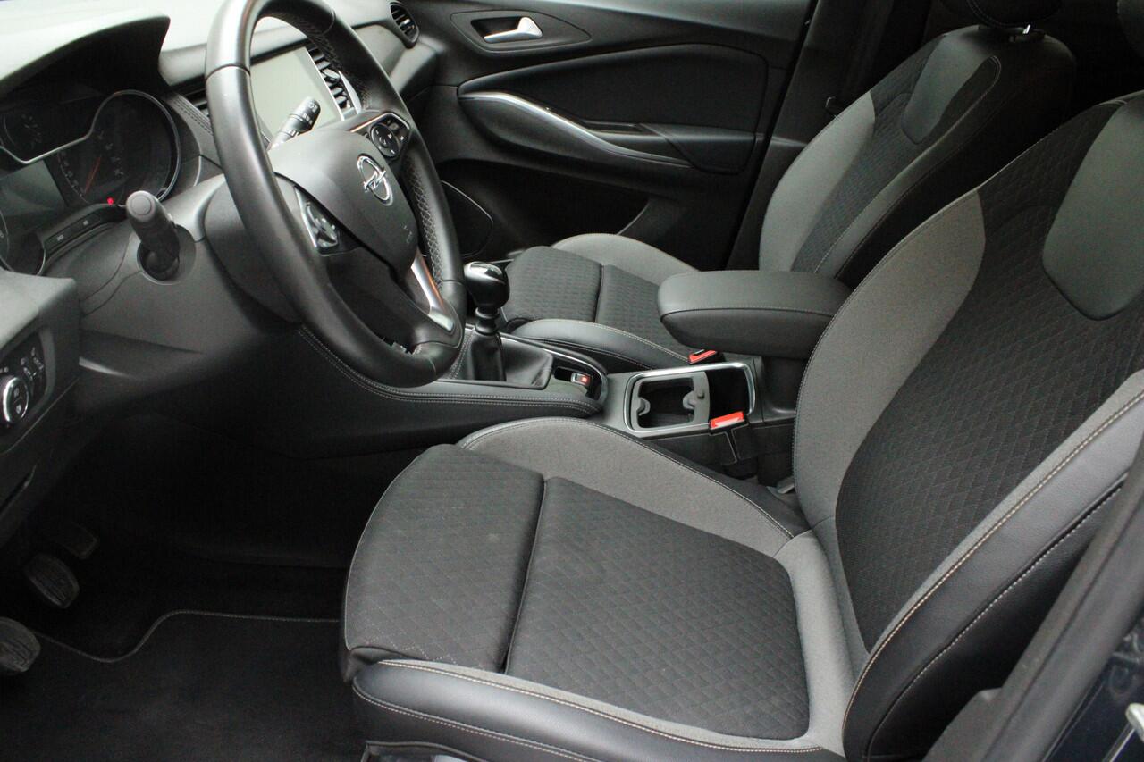 Opel Grandland X 1.2 Turbo Innovation | trekhaak | navi | climate | elektr. achterklep | pdc v/a+camera | carplay | dode hoek | keyless | cruise | bluetooth