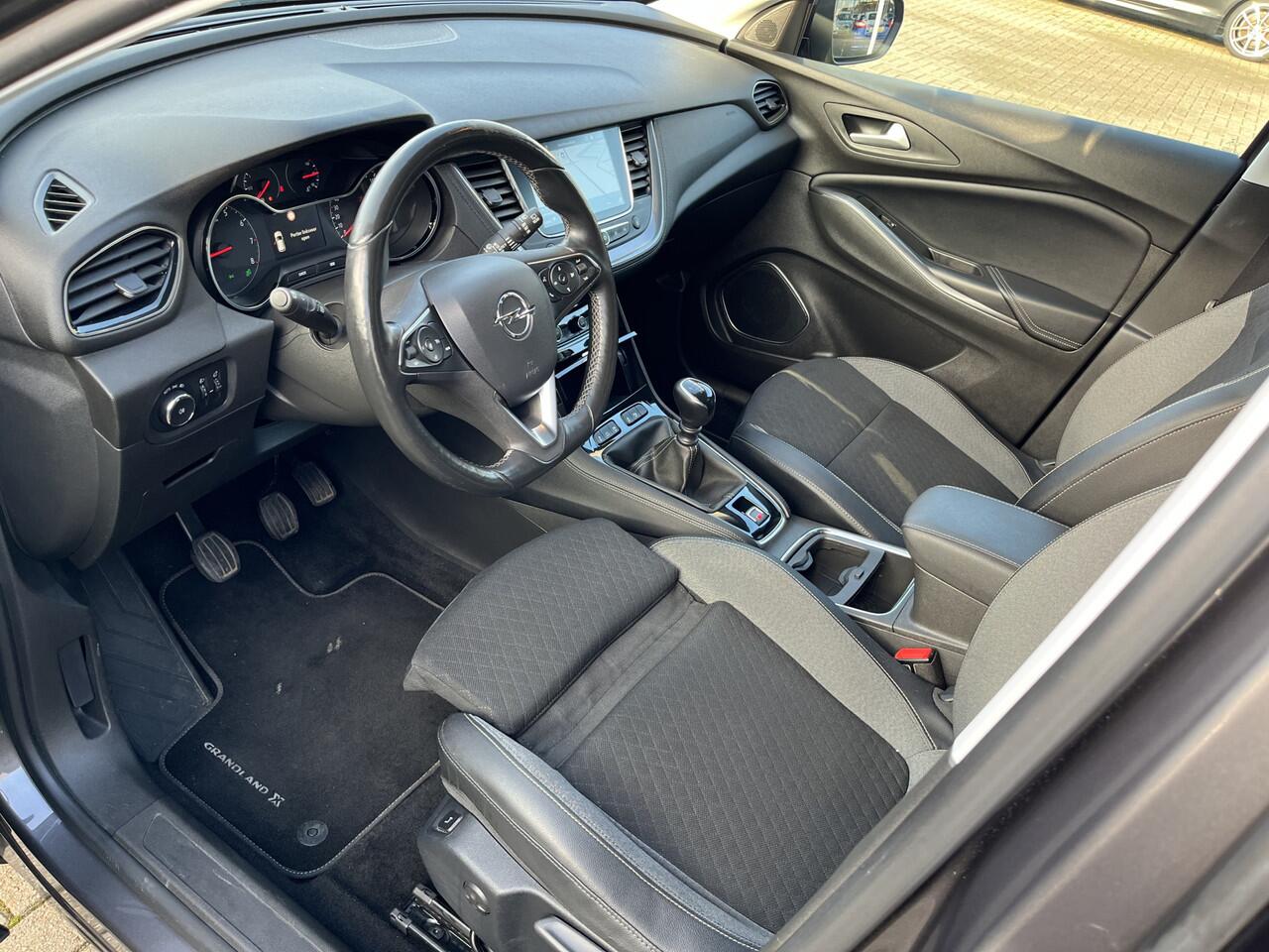 Opel Grandland X 1.2 Turbo Business Executive 50% deal 7.475,- ACTIE Trekhaak / Carplay / Clima / Cruise / Keyless