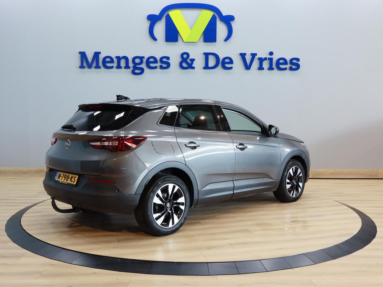 Opel Grandland X 1.2 Turbo Innovation Airco ECC | Panorama | Trekhaak | Cruise Control | Camera | Apple Carplay Android Auto | Isofix |