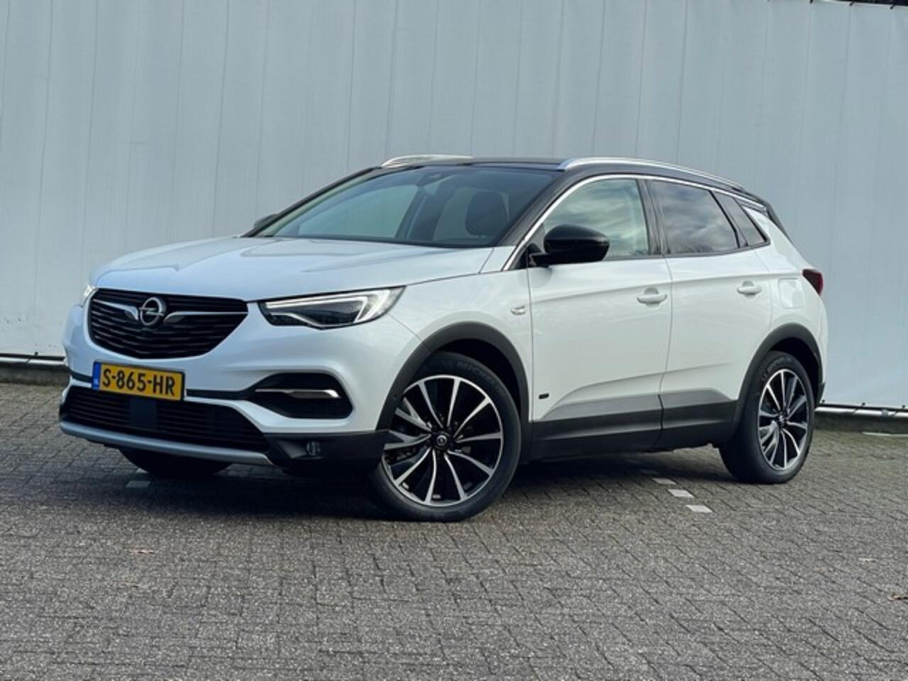 Opel Grandland X 1.6 Turbo 300PK Hybrid4 Ultimate met Navi/Camera, Winterpakket, 19inch, AGR