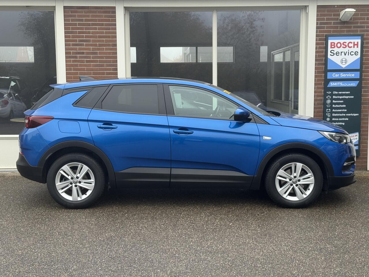 Opel Grandland X 1.2 Turbo Edition Automaat, 130 Pk, Airco/ECC, Panorama dak, Trekhaak,