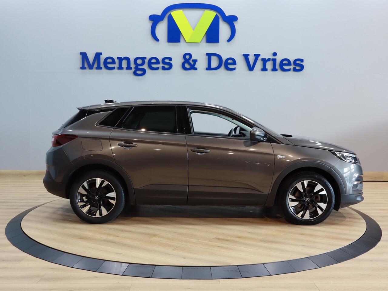 Opel Grandland X 1.2 Turbo Innovation Airco ECC | Panorama | Trekhaak | Cruise Control | Camera | Apple Carplay Android Auto | Isofix |