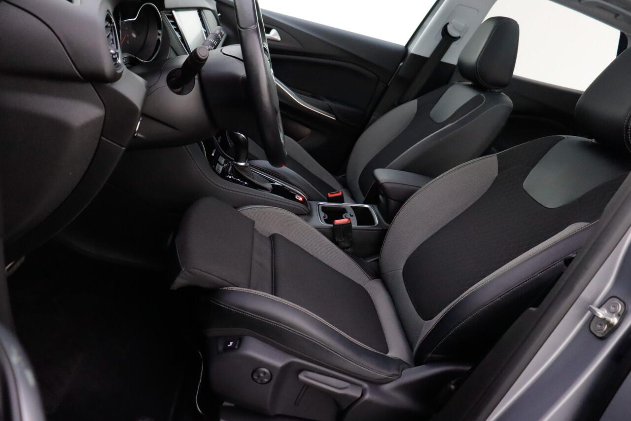 Opel Grandland X 1.6T 180Pk Aut.INNOVATION PANO | FULL LED | 360 CAM | CARPLAY | STUUR+STOELVERW | ACHTERBANK VW | BLINDSPOT | LMV 19''