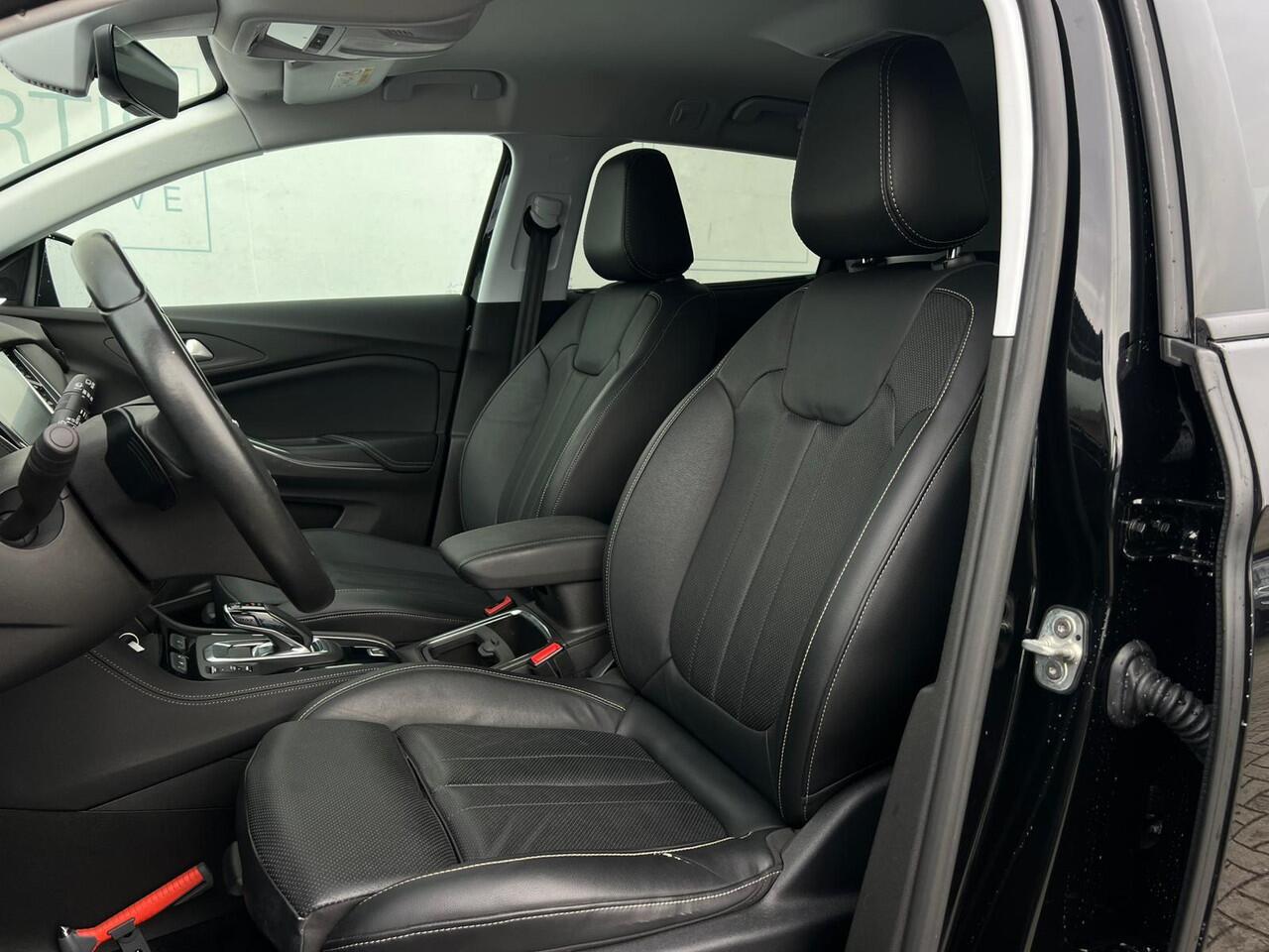 Opel Grandland X 1.6 Turbo Hybrid4 Ultimate NL-AUTO | TREKHAAK | LEDER