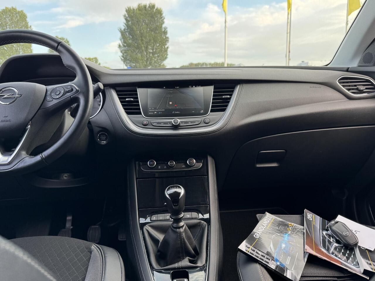 Opel Grandland X 1.2 Turbo Innovation LMV 18" | Keyless | Clima | Carplay | LED | PDC | Incl. BOVAG garantie en rijklaar !