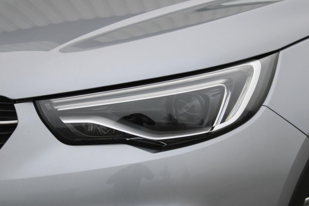 Opel Grandland X 1.2 Turbo Business Elegance | Incl. 12 maanden garantie | Stoel/stuurverwarming | Parkeercamera voor + achter | Apple carplay/Android auto | Navigatie | Cruise control | Climate control |