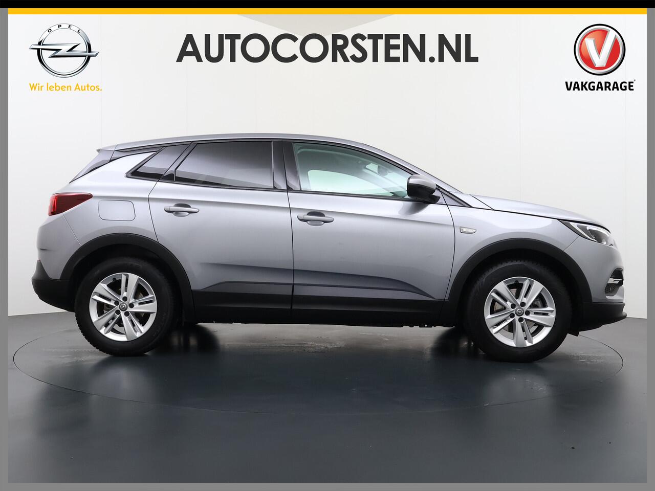 Opel Grandland X T131PK Trekhaak Navi Ecc Pdc Apple Carplay Android Auto Cruise Control Edition Lmv Licht-Regensensor Verkeersbordlezer PrivacyGlas IntelliLink Bluetooth Origineel Nederlandse Auto 1.400KG Trekgewicht! ¤ 35.000 nieuw! Bij ons volledig Onderhouden