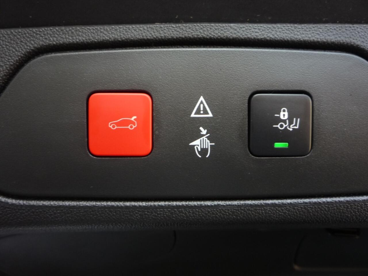 Opel Grandland X 1.2 Turbo (130Pk) Bus. Executive Navi El. Achterklep Géén Afleve