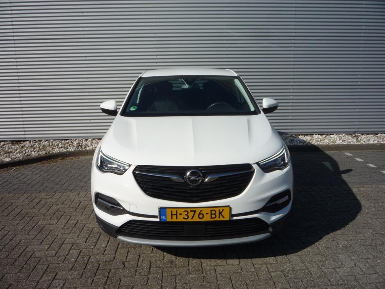 Opel Grandland X 1.2 Turbo (130Pk) Bus. Executive Navi El. Achterklep Géén Afleve