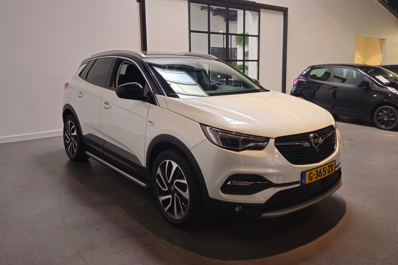 Opel Grandland X 1.2 Turbo Ultimate - Apple Carplay/Android Auto - Stoelverwarming voor en achter - Stoelventilatie - Stuurverwarming - Parelmoer - Leder - Trekhaak - 19' - Denon Premium Soundsystem