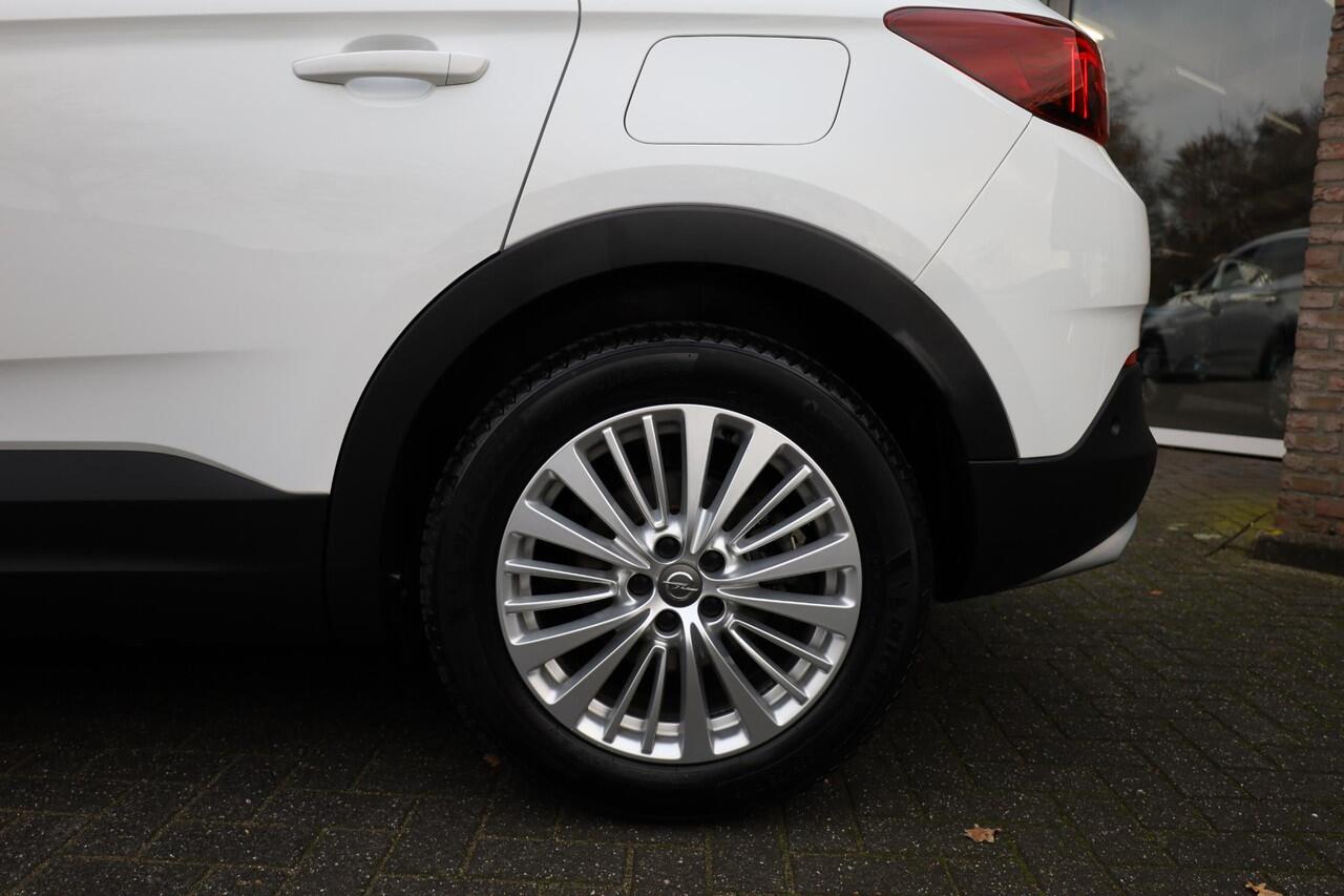 Opel Grandland X 1.6 Turbo Hybrid Ultimate PHEV CARPLAY HALF-LEER 2xPDC CRUISE NAVI CLIMA 18"LMV+ALL-SEASONS! ELEC.ACHTERKLEP ENZ.