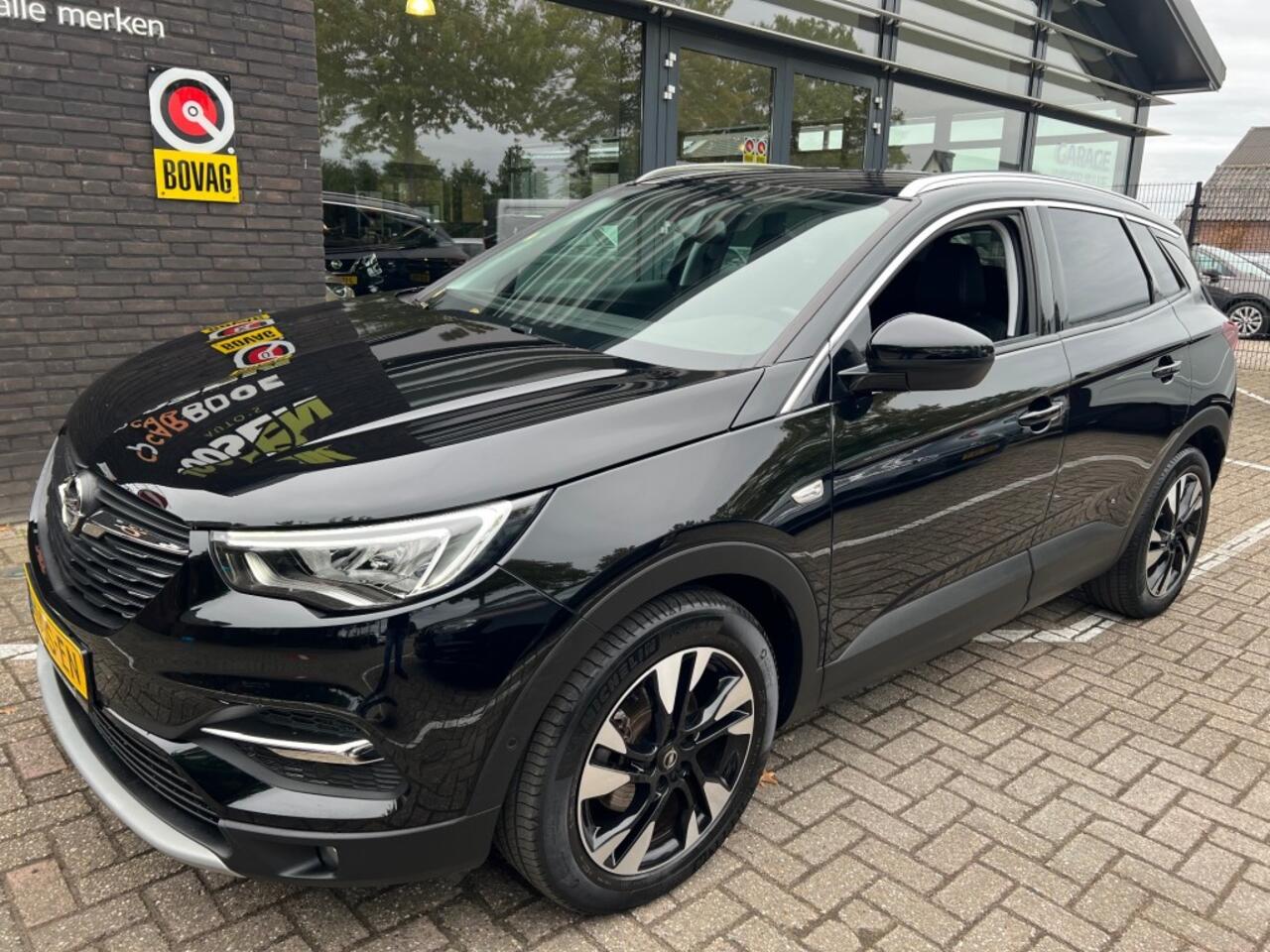 Opel Grandland X 1.2 TURBO INNOVATION