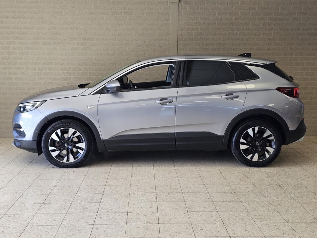 Opel Grandland X 1.2 Turbo (130Pk) Elegance Navi Camera Géén Afleverkosten.