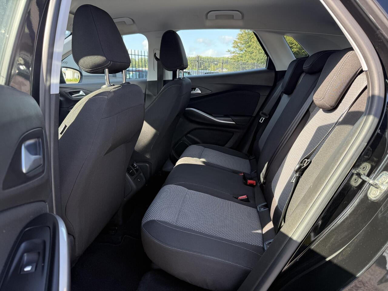 Opel Grandland X 1.2 Turbo Edition 1e Eigenaar,131pk,Automaat,Navi,Camera,Clima,Cruise,Pdc V+A,Nieuwe Apk bij Aflevering