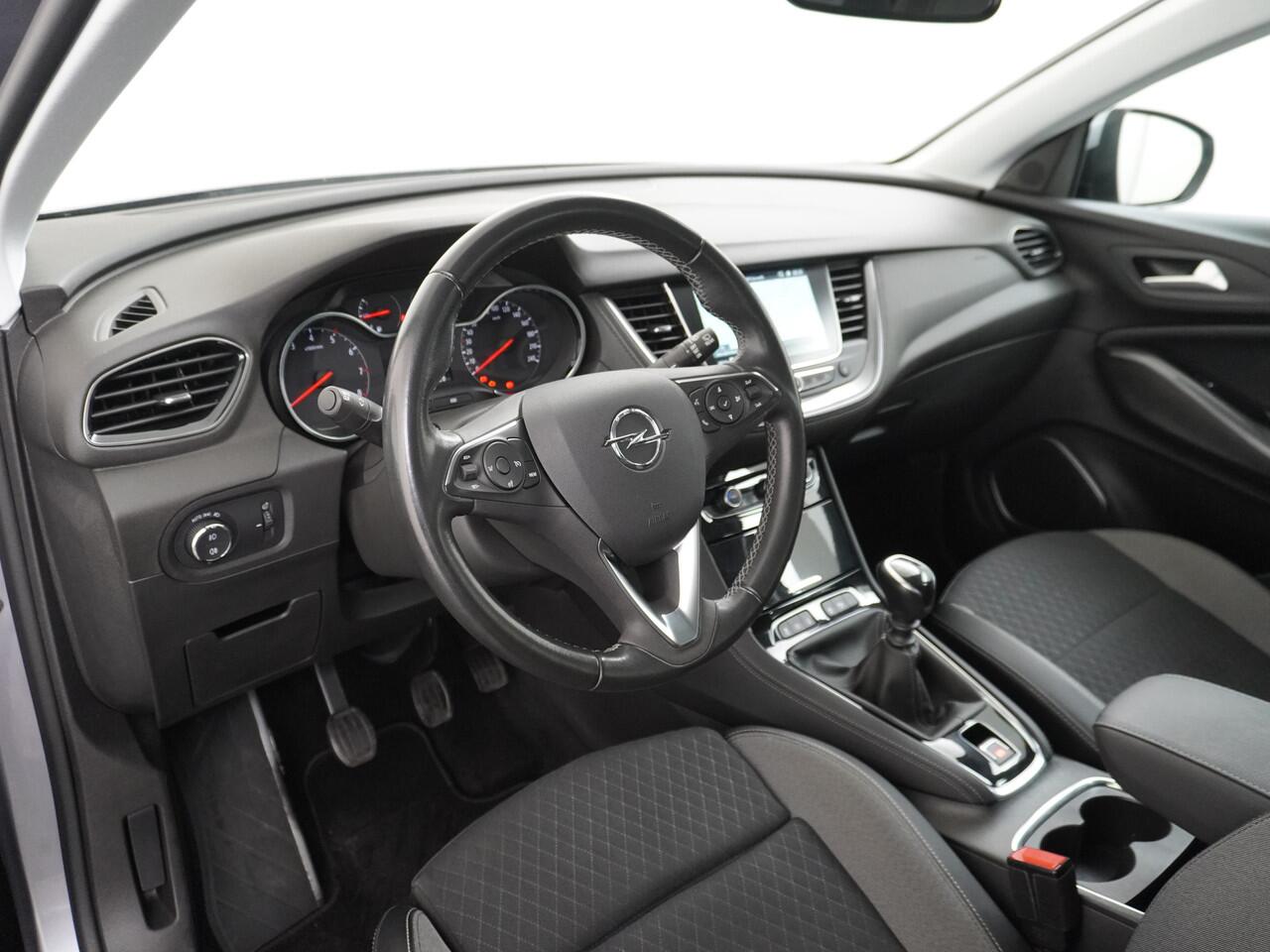 Opel Grandland X T 131pk 360°Camera Navi Apple Carplay Android Auto Bluetooth Cruise Control Pdc Dab Ecc Isofix Mistlampen Blindspot Lane-departure Bordherkenning Licht-/Zichtpakket Led Lmv Origineel Nederlandse Auto