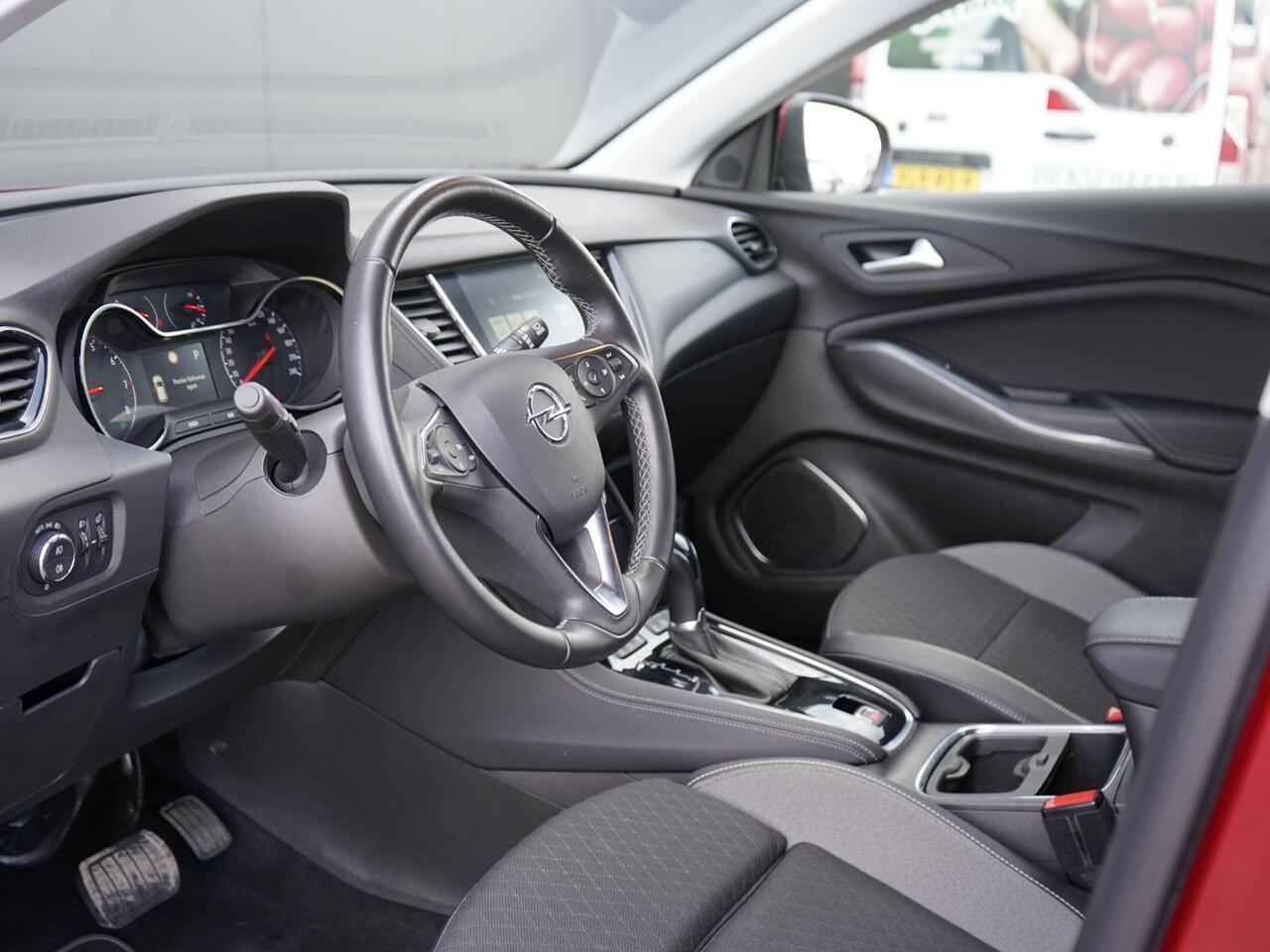 Opel Grandland X 1.2 Turbo Innovation 1e eig / Orig. NL / Navi / Camera / Bluetooth / Half-leder / LED /