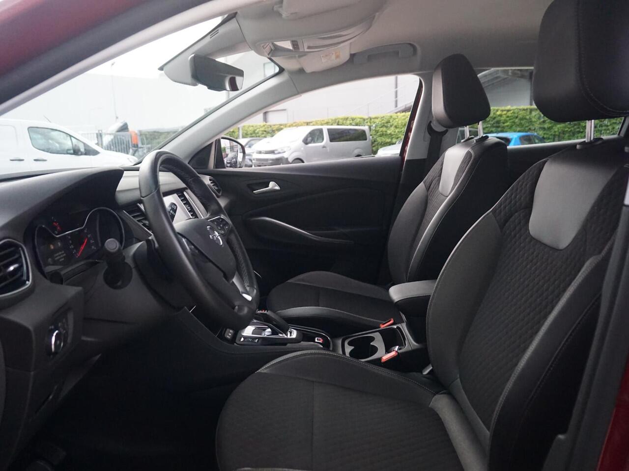 Opel Grandland X 1.6 Turbo Hybrid Business Edition