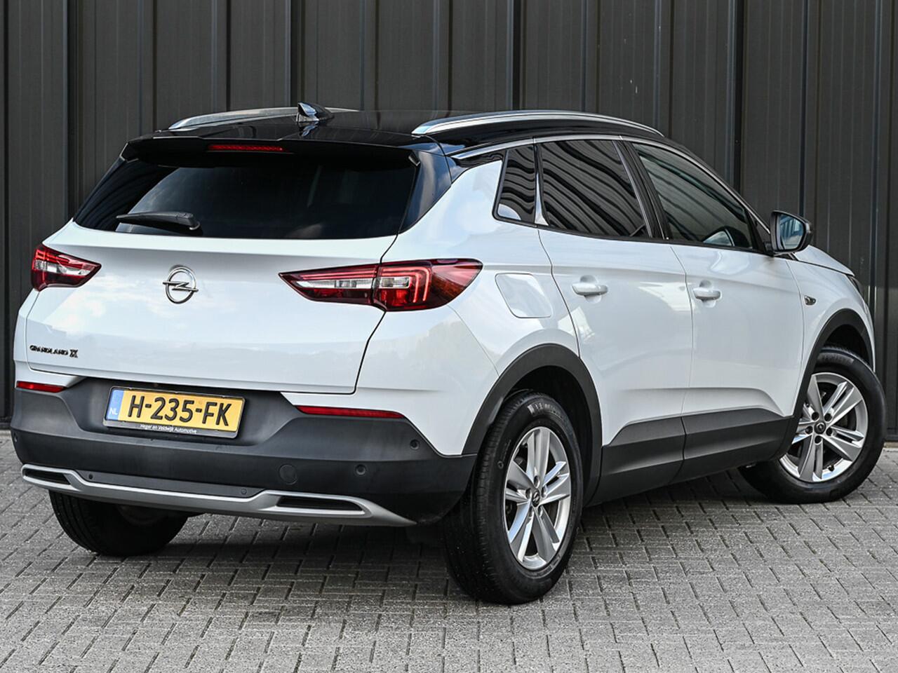 Opel Grandland X 1.2 TURBO BUSINESS EXECUTIVE | AUTOMAAT | LED | BLUETOOTH | CRUISECONTROL | EL. ACHTERKLEP | GOED ONDERHOUDEN