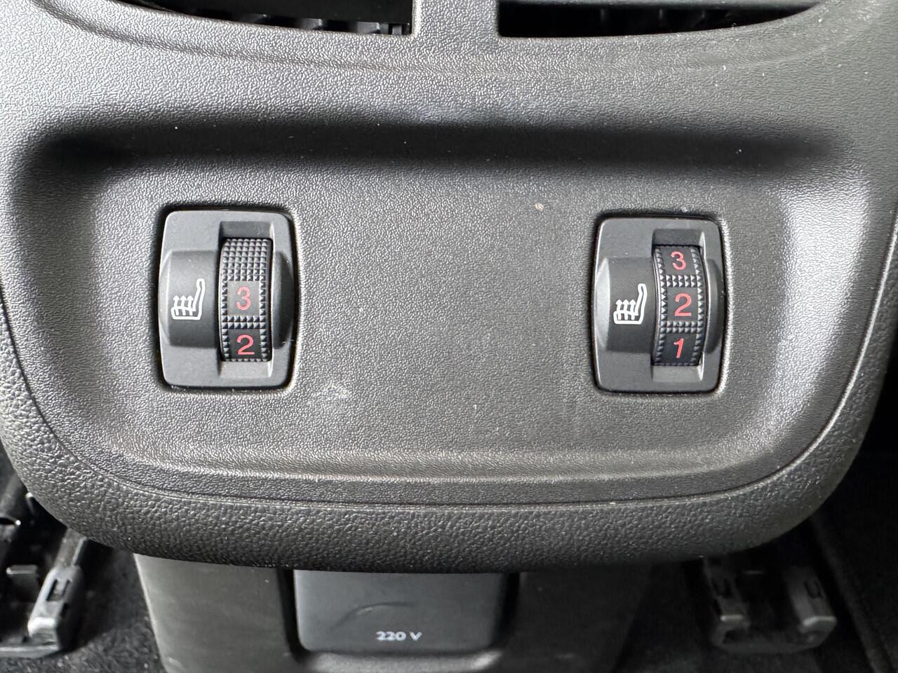 Opel Grandland X 1.2 Turbo GS Line / Stoelverwarming voor en achter / Stuurverwarming / Achteruitrijcamera / Cruise control / All season banden