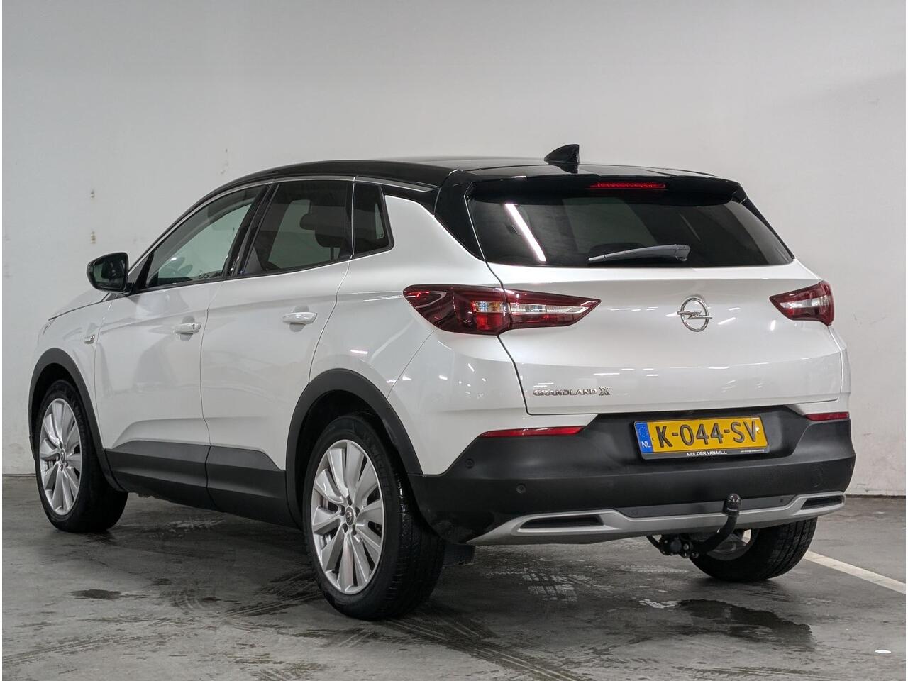 Opel Grandland X Ultimate 1.6 Turbo 180pk EAT8 | 1.600 KG TREKGEWICHT | AGR-STOELEN | TWO-TONE! | PANODAK | CAMERA | TREKHAAK | WINTERPACK | FULL LED | ISOFIX |