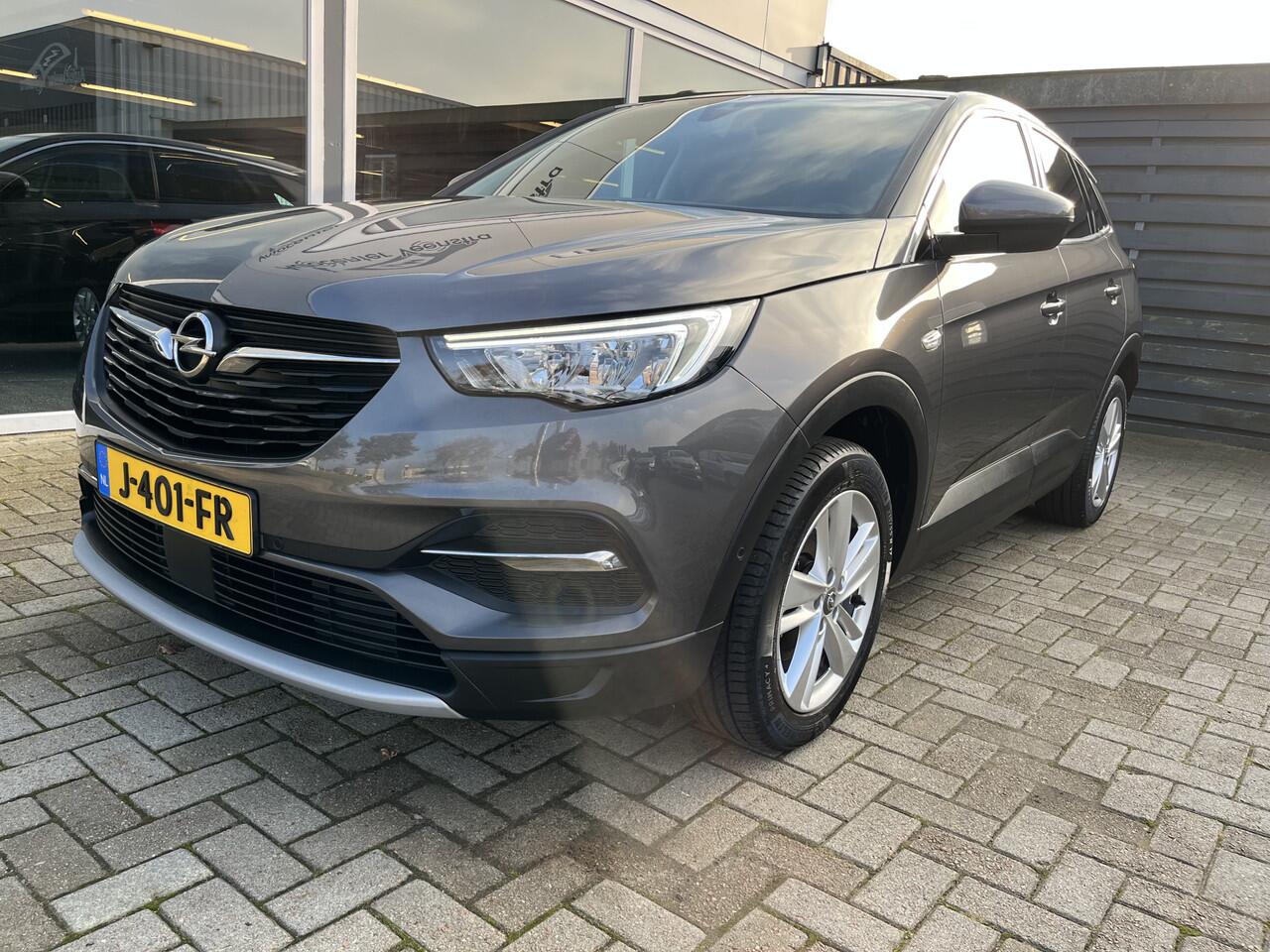 Opel Grandland X 1.2 Turbo Business Executive 50% deal 7.475,- ACTIE Trekhaak / Carplay / Clima / Cruise / Keyless