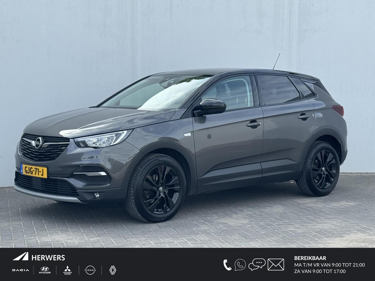 Opel Grandland X 1.2 Turbo GS Line / Stoelverwarming voor en achter / Stuurverwarming / Achteruitrijcamera / Cruise control / All season banden