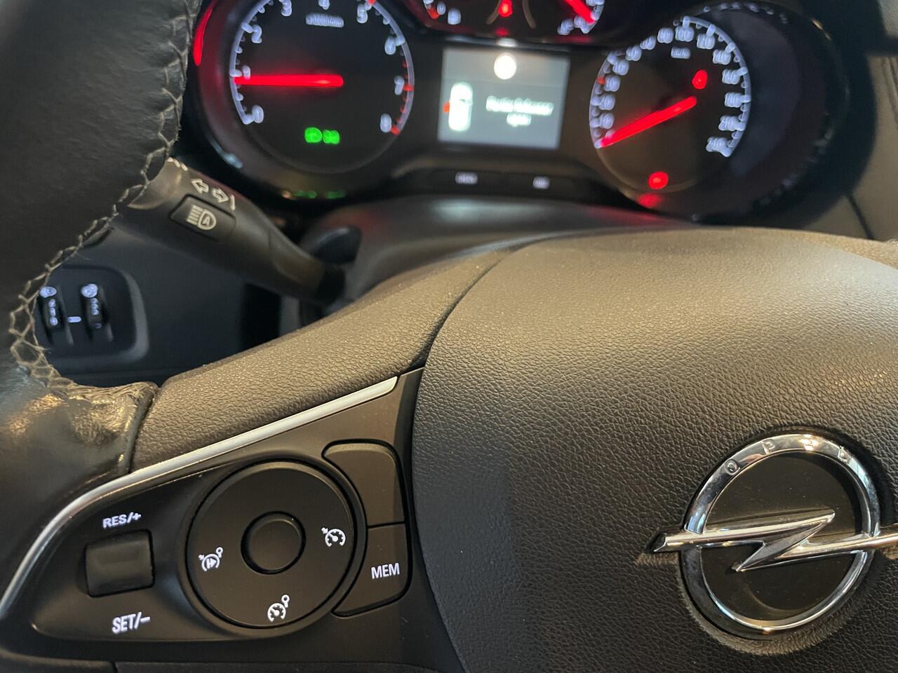 Opel Grandland X 1.2 Turbo Business Edition Achteruitrijcamera - Cruise control - Airco - Apple carplay - Alarm klasse 1 - Bluetooth - Parkeersensoren voor en achter - navigatiesysteem - Radio - Start/stop systeem - Stuur multifunctio