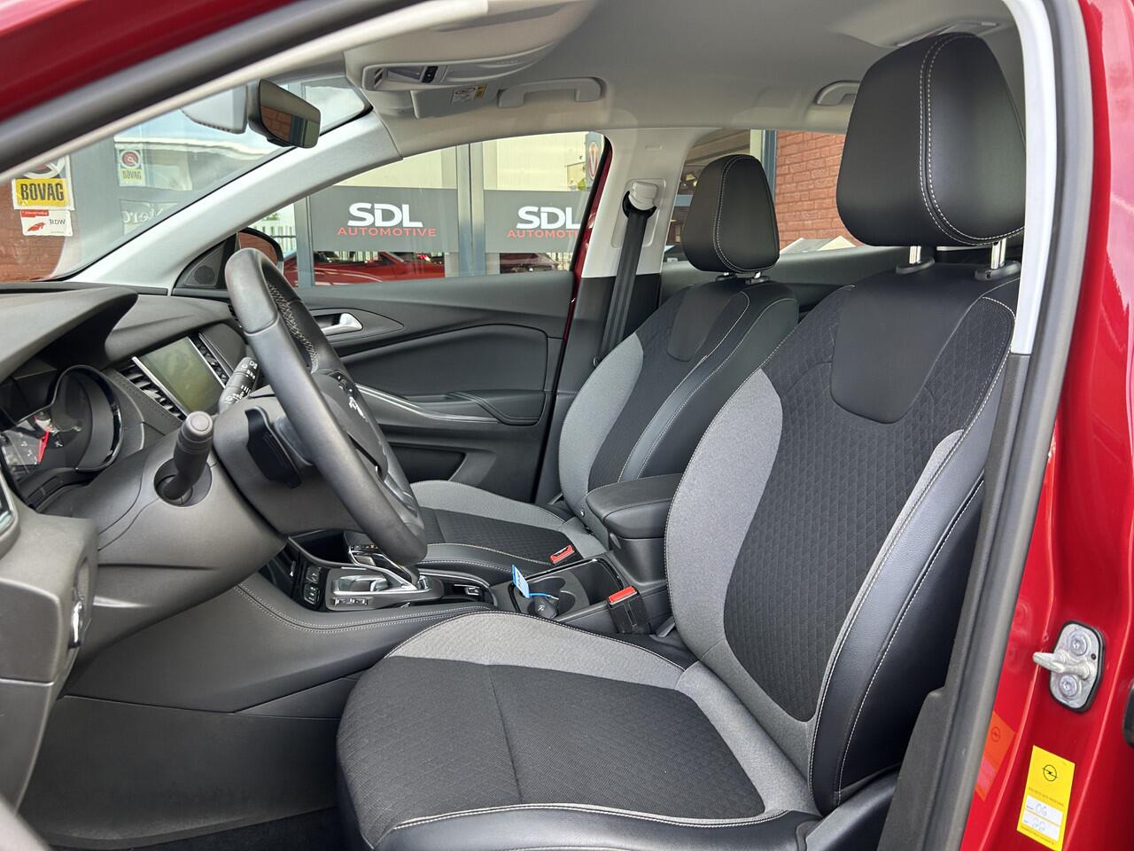 Opel Grandland X 1.6 Turbo Hybrid Business Edition PHEV // NAVI + CARPLAY // CAMERA // PDC V+A // CLIMA // STOEL + STUURWIELVERWARING